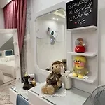 شقة بعباس العقاد